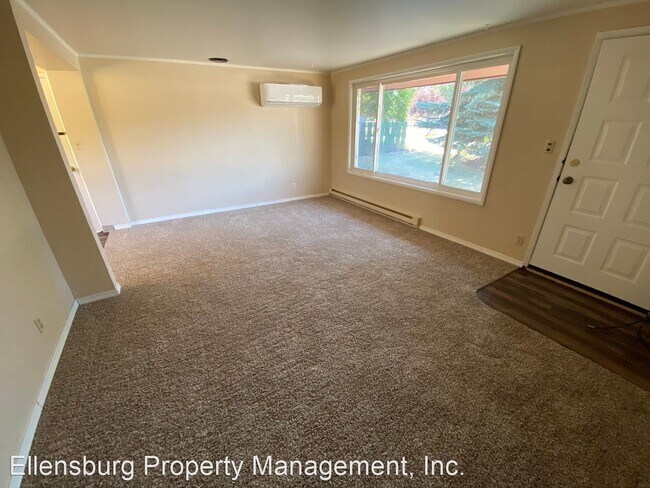 Building Photo - 2 br, 1 bath House - 815 E Mt. View