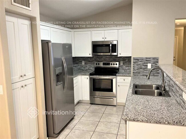 Foto del edificio - 10343 E Emelita Ave