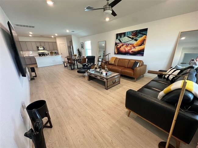 Building Photo - 9613 Oxbow Strap Dr