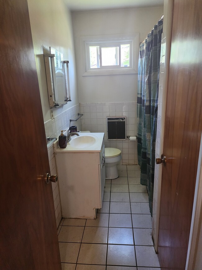 Bathroom - 5409 Sandusky Rd