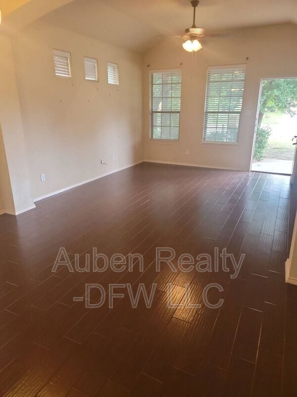 Foto del edificio - 2310 Wood River Pkwy