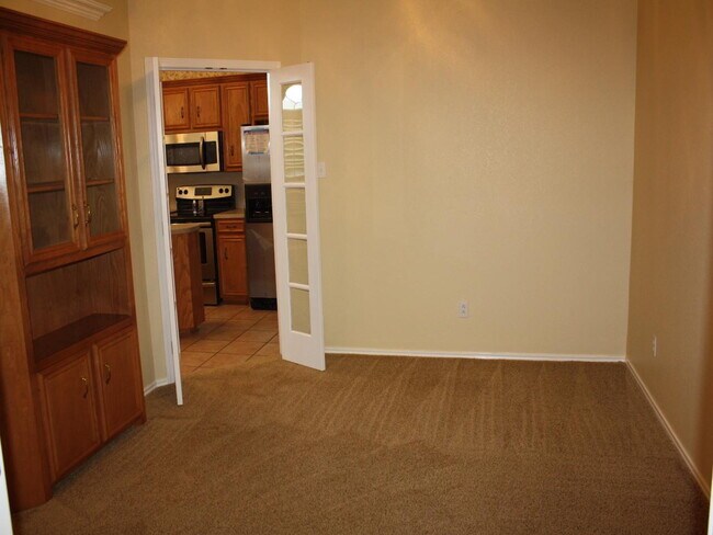 Building Photo - Spacious Home Located Within The Vicinity Of Nearby Park, Restaurants, Shopping Mall & S. Loop 289!