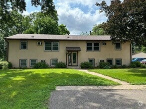 Building Photo - 670 4th St