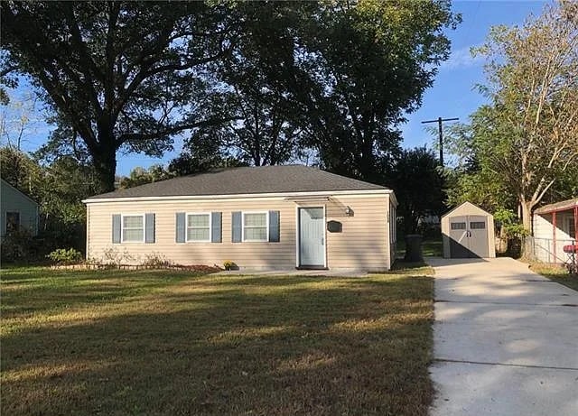 Building Photo - 1059 McDow Dr