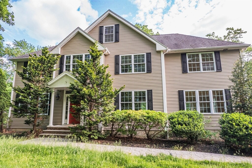 Foto principal - 795 Great Pond Rd