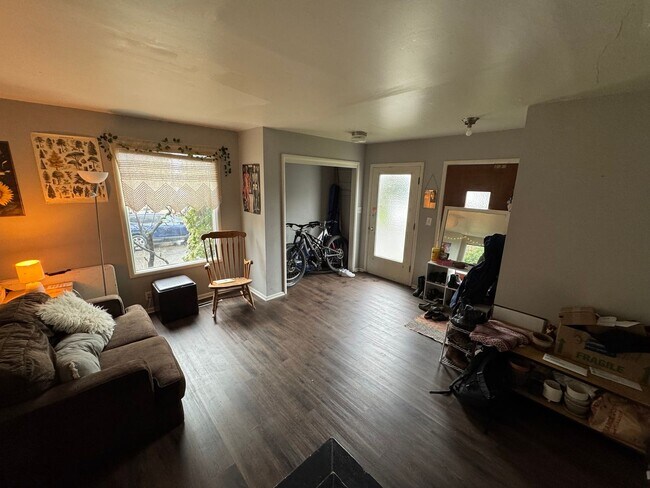 Foto del edificio - 7 Bedroom House VERY close to WWU
