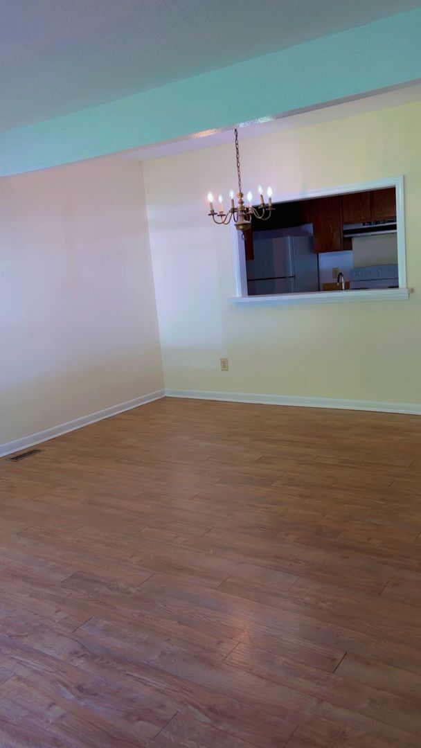 Foto del edificio - 208 N Peartree Ln