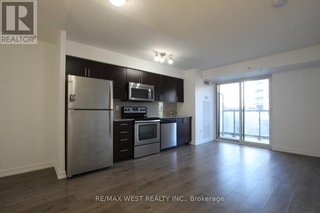 Building Photo - 1420 Dupont St