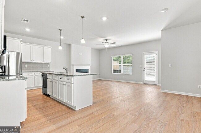 Foto del edificio - 387 Lanier Cir