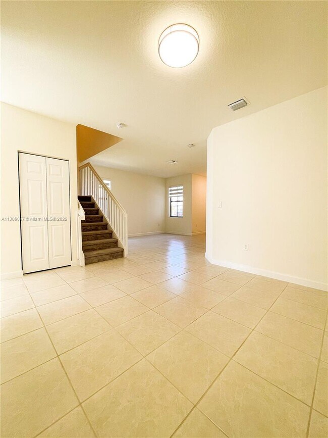 Foto del edificio - 10968 W 33rd Ln