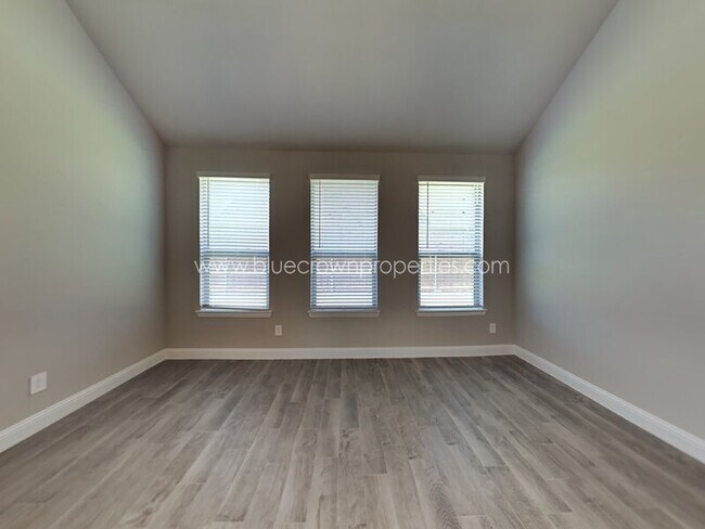 Foto del edificio - 1024 Meadowlark Ave