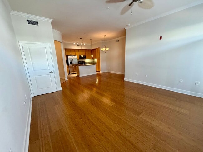 Building Photo - 2 Bedroom 2.5 Bath
