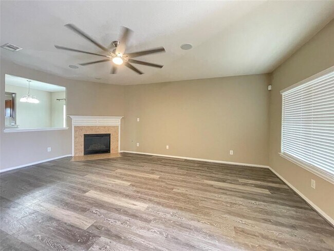 Building Photo - 1407 Colonial Manor Dr