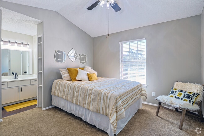 2BR, 2.5BA - 1,162SF - Bedroom - The Centre