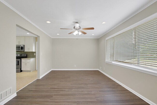 Building Photo - 3746 Brookcrest Cir