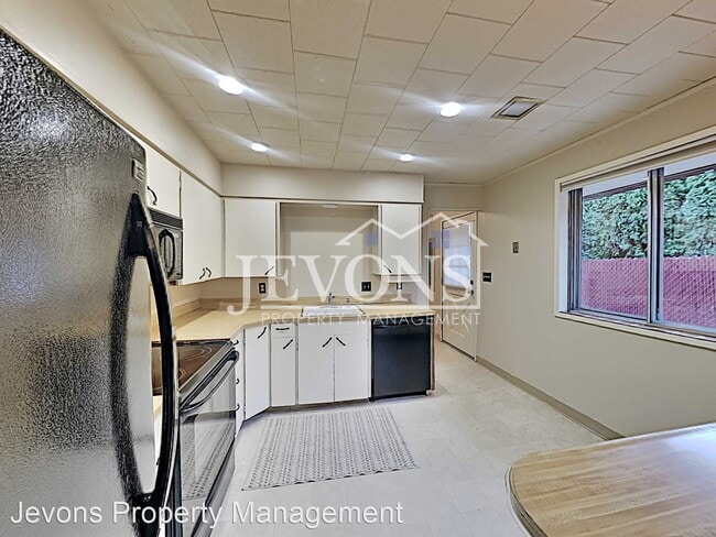 Building Photo - 3 br, 2 bath House - 3208 Carol Ave