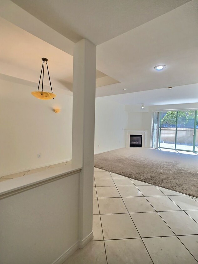 Primary Photo - Paseo Plaza Condo For Rent in the Heart of...
