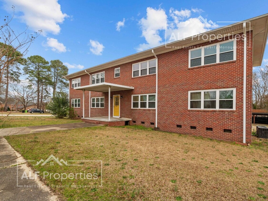 Foto principal - 1301 S 10th St