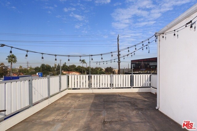 Building Photo - 2515 Lincoln Blvd