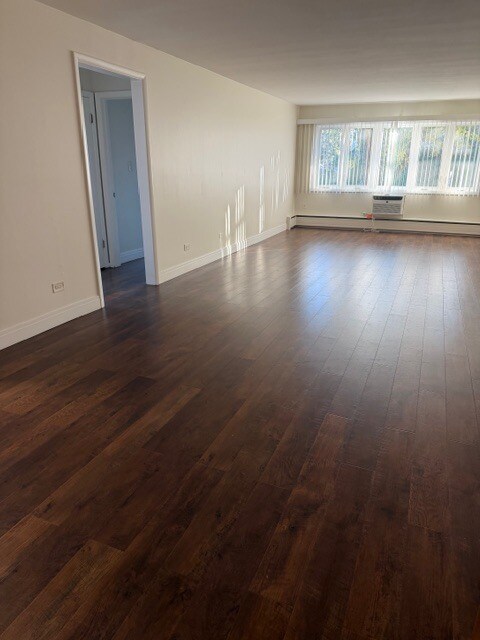 Foto del edificio - 307 Ridge Rd