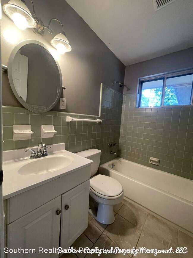 Building Photo - 3 br, 2 bath House - 120 Lawrence Street
