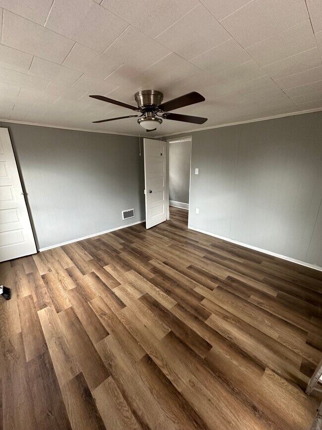 203 6th Ave, Aliquippa, PA 15001 House Rental in Aliquippa, PA