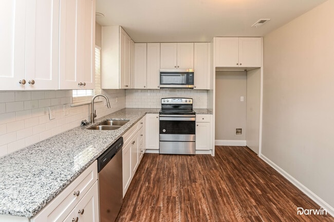 Building Photo - 5837 Carved Oak Cir