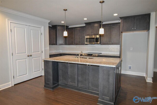 Foto del edificio - 113 Gary Allen Blvd