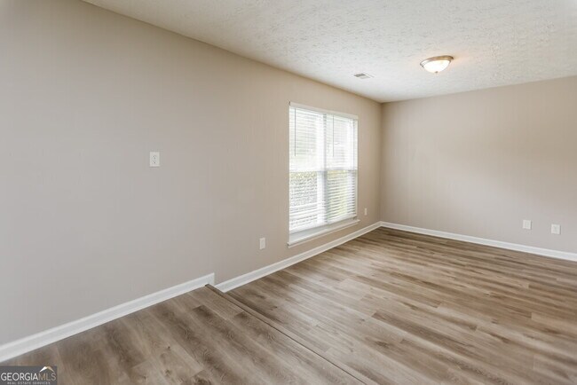 Building Photo - 6270 Beethoven Cir