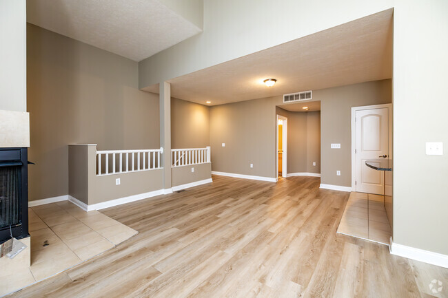 2BR, 2.5BA - 2,138SF - Dining Area - Bercley Woods Townhomes