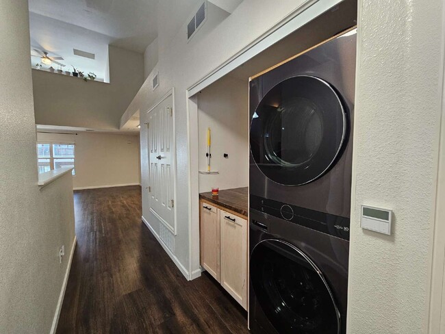 Building Photo - 18721 E Water Dr