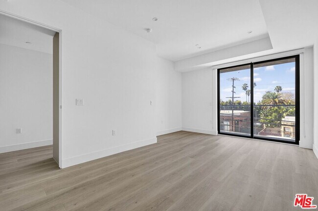 Foto del edificio - 1808 Lincoln Blvd