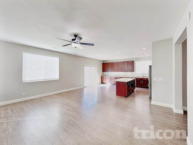 Foto del edificio - 10613 Sand Mountain Ave
