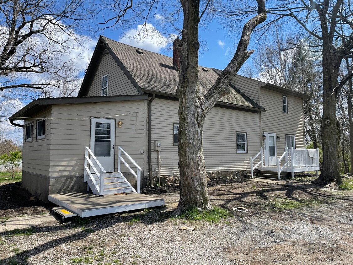 Primary Photo - 1592 E 236th St