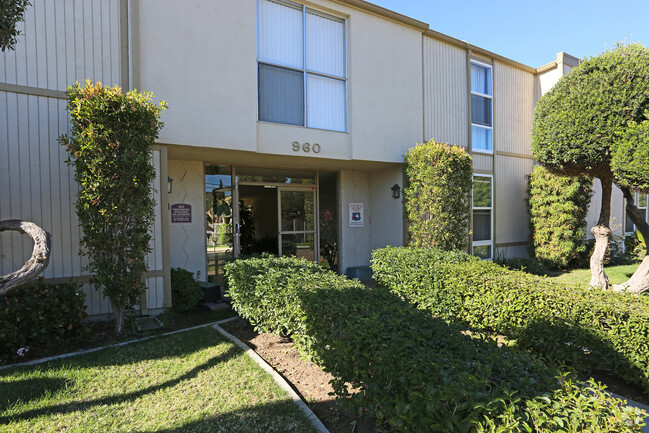 Building Photo - Park Estes Apartments