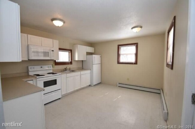 Building Photo - 3 br, 2 bath Apartment - 146 crown,