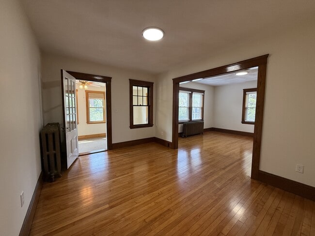Den/Family Room - 585 High St
