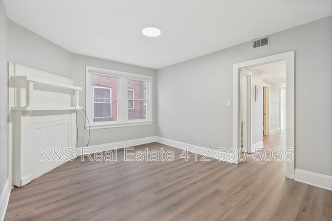 Foto del edificio - 1316-1318 Woods Run Avenue - 1318 Woods Ru...