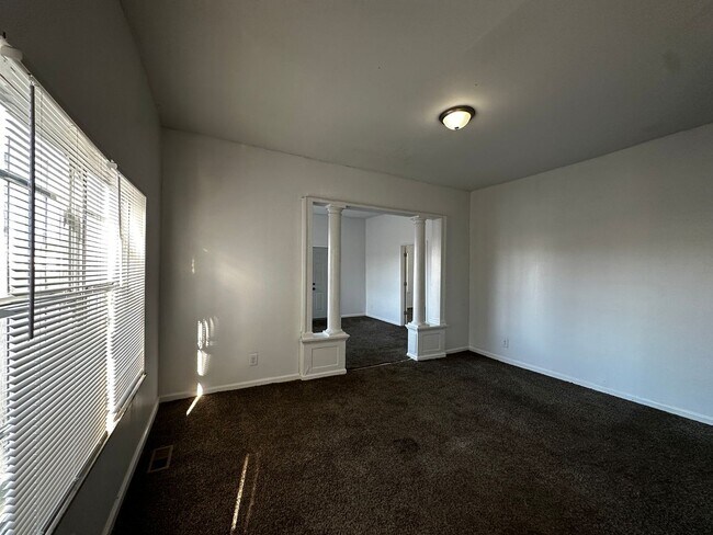 Foto del edificio - 432 S Highland Ave