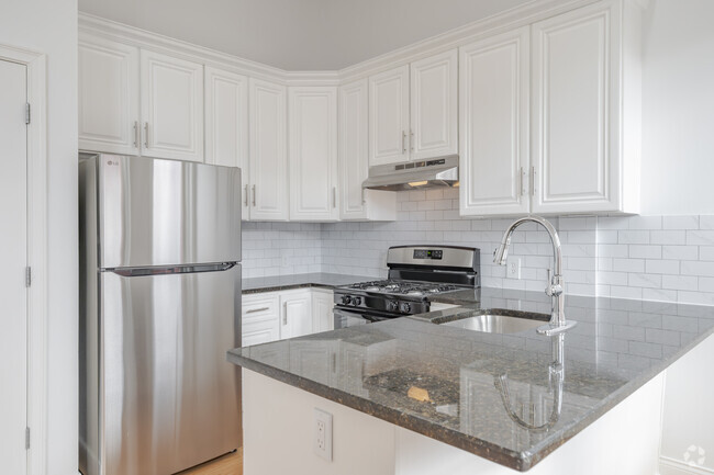 160 Main St - 1 BD 1 BA - Rao Building
