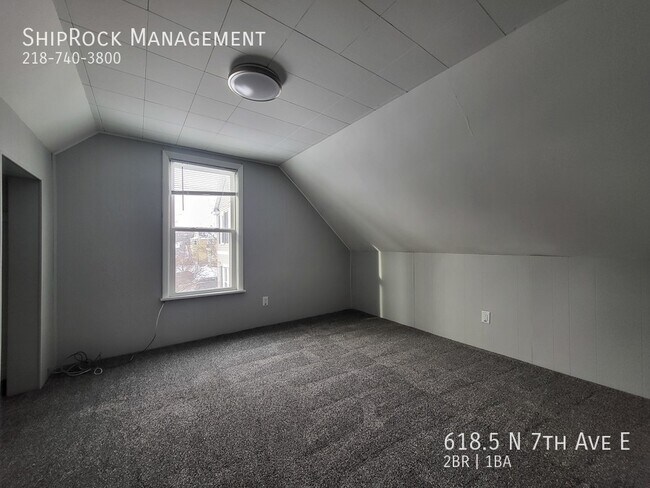Foto del edificio - 618.5 N 7th Ave E