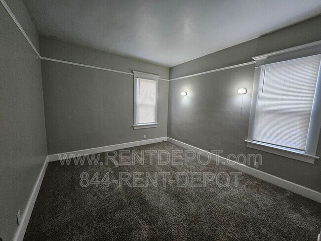 Foto del edificio - 804 Bayard Park Dr