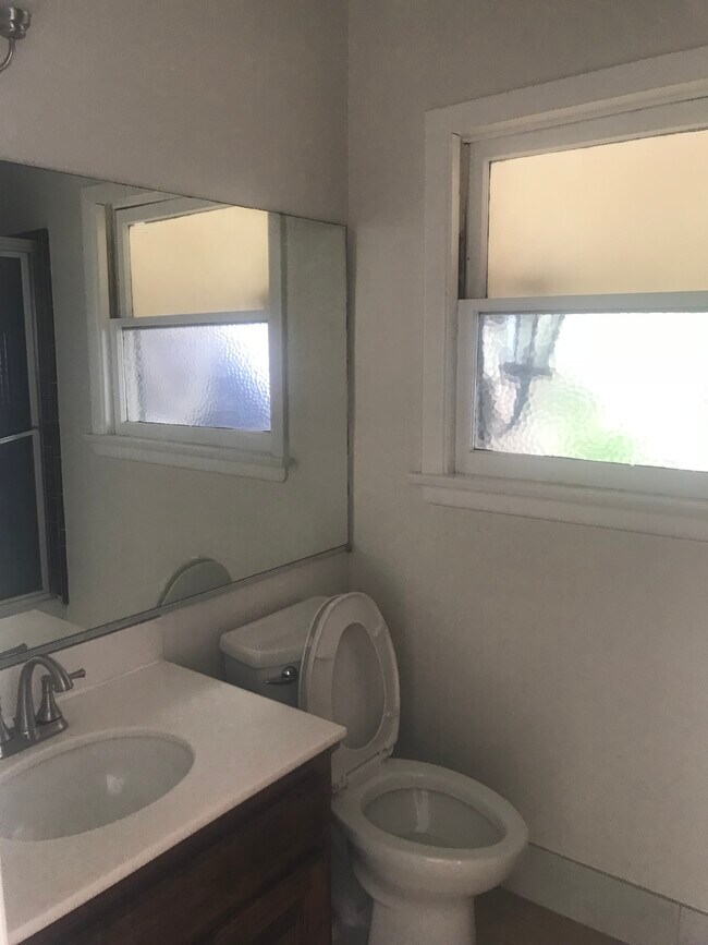 Bathroom - 2014 Colby Ave