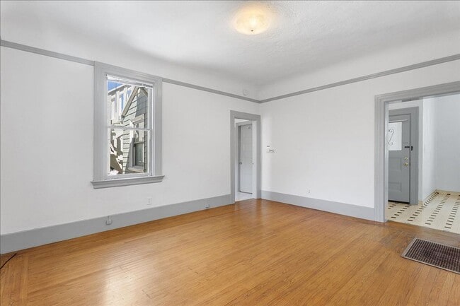 Foto del edificio - 1535 St Charles St