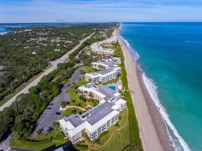 Building Photo - Ocean Front Condo