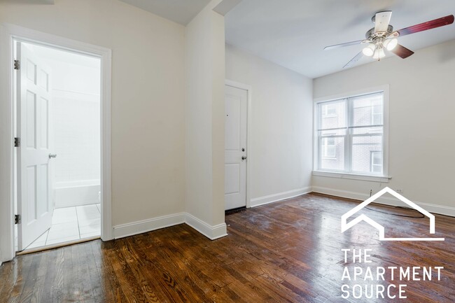 Foto del edificio - 857 W Cornelia Ave
