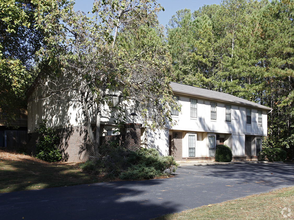 Natchez Trace - Natchez Trace Apartments