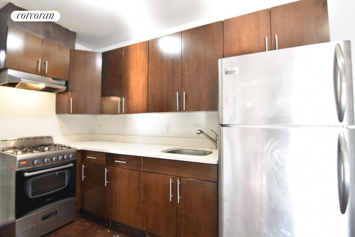 Foto principal - 945 Coney Island Ave