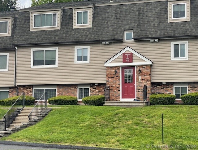 Primary Photo - 6 Evergreene Rd