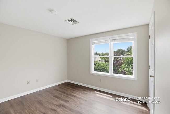 Foto del edificio - 28 Blueberry Ln